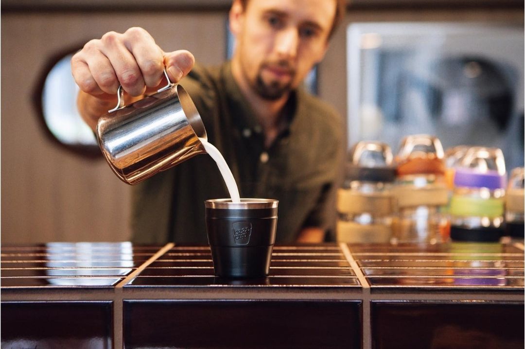 Reusable coffee mug londoncoffeefestival_reuseblecup