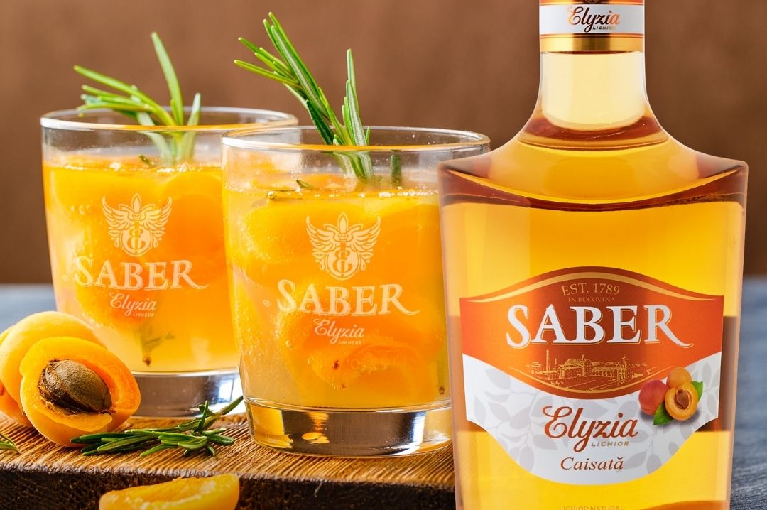 apricot_spritz_cocktail