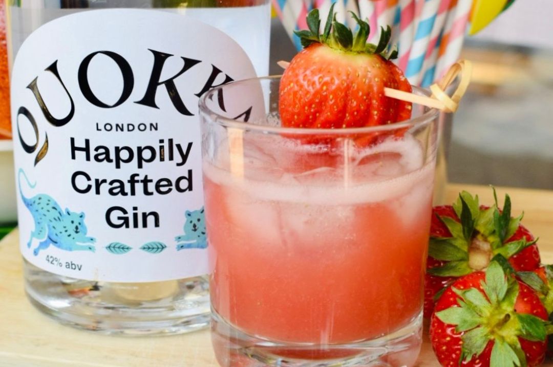 Strawberry Gin Fizz Strawberry Gin Fizz