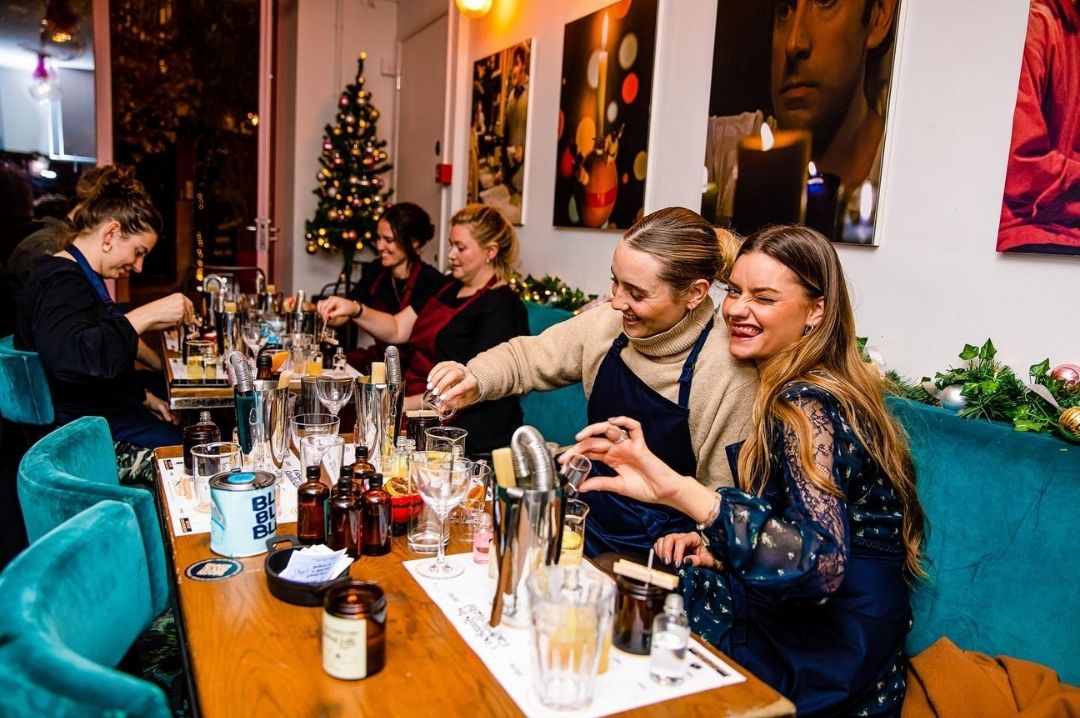 Cocktail making class londondecemberevents Cocktails by Candlelight - Cocktail & Candle Making Classes